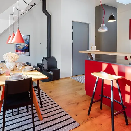 Bliv Exklusive Dachgeschosswohnung Im Zentrum Apartment