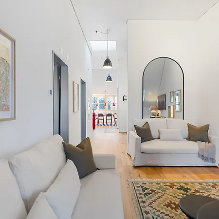 Apartment Bliv Exklusive Dachgeschosswohnung Im Zentrum